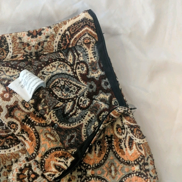 Pull&Bear | Mini Tapestry Skirt - Picture 3 of 5